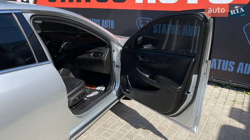 Седан Chevrolet Malibu 2016 в Виннице