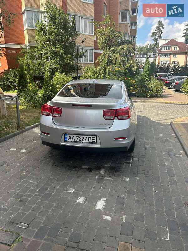 Седан Chevrolet Malibu 2015 в Софиевской Борщаговке