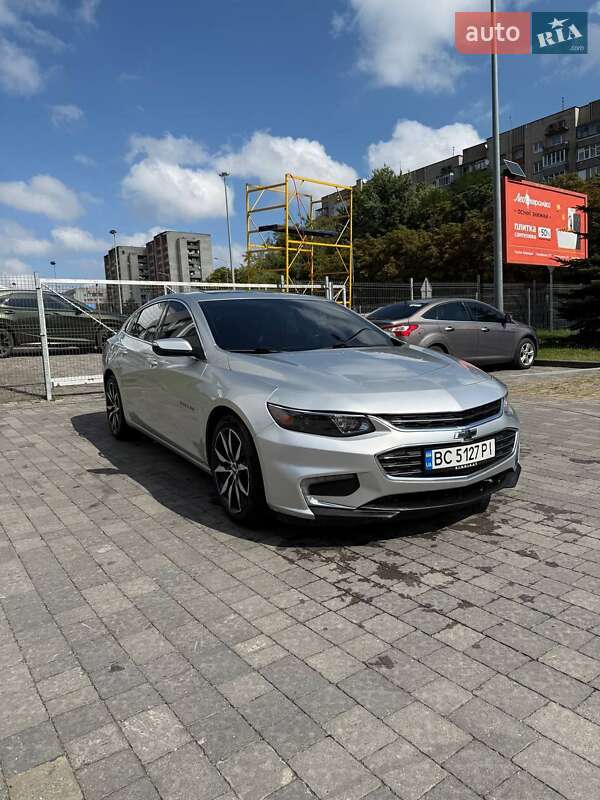 Седан Chevrolet Malibu 2017 в Львове