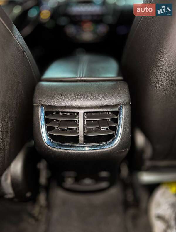 Седан Chevrolet Malibu 2017 в Львове