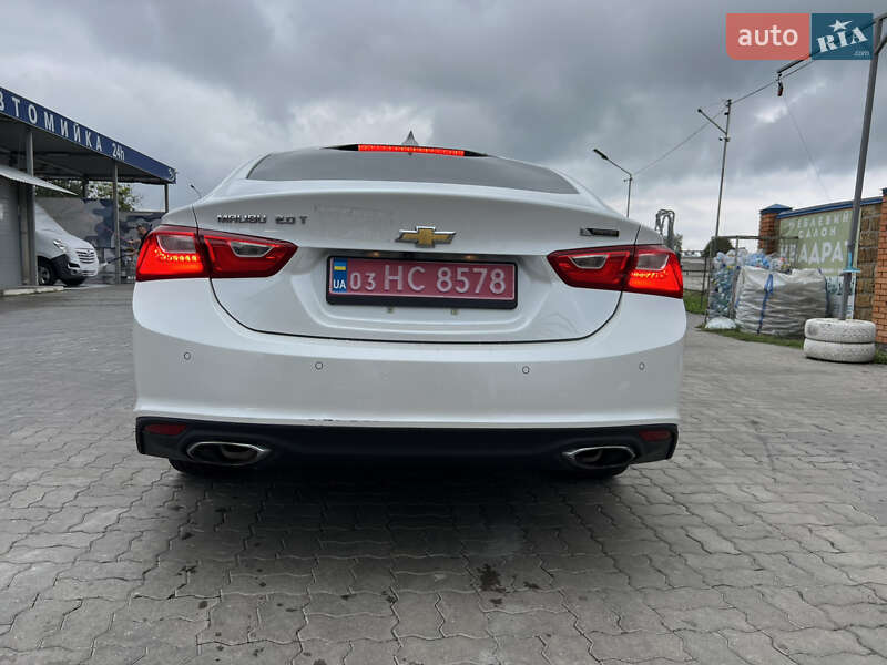 Седан Chevrolet Malibu 2017 в Луцке