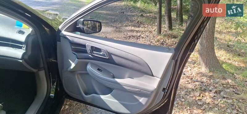 Седан Chevrolet Malibu 2015 в Романове