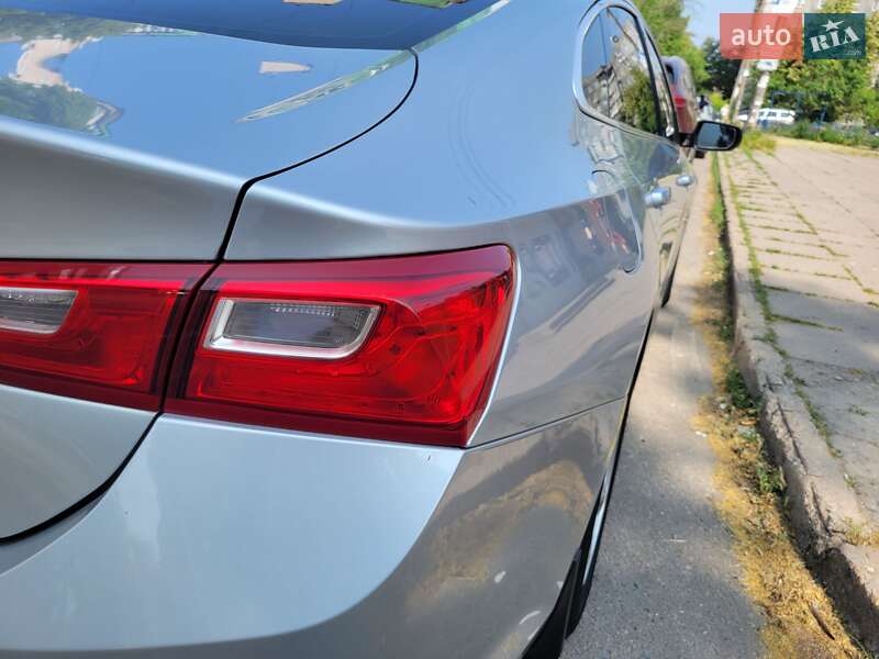 Седан Chevrolet Malibu 2018 в Запорожье
