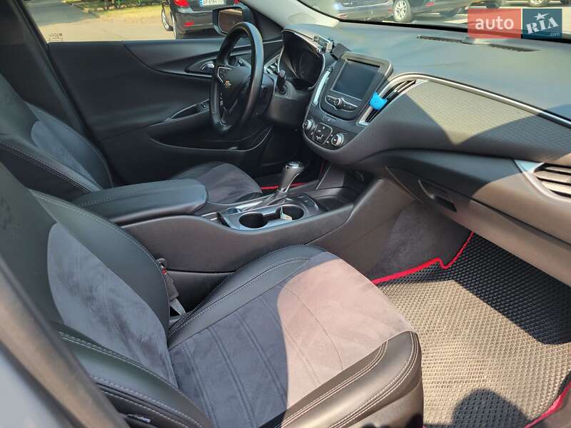 Седан Chevrolet Malibu 2018 в Запорожье