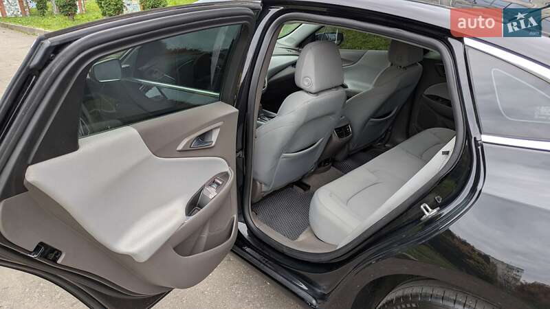Седан Chevrolet Malibu 2016 в Хмельницком