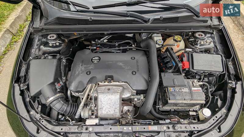Седан Chevrolet Malibu 2016 в Хмельницком