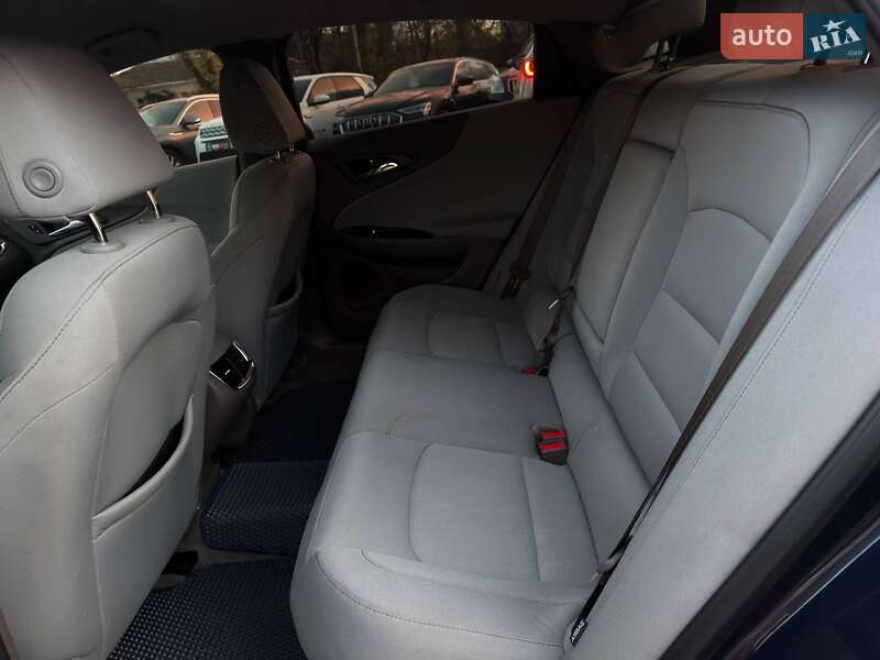 Седан Chevrolet Malibu 2016 в Харкові