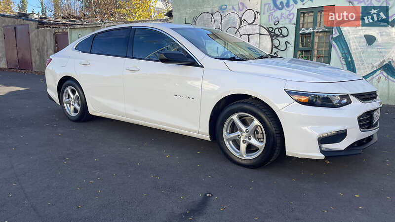 Седан Chevrolet Malibu 2016 в Одесі