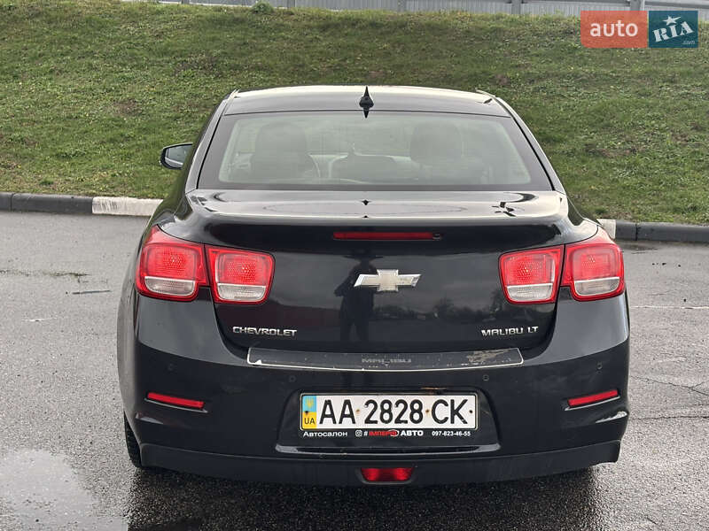 Седан Chevrolet Malibu 2012 в Киеве