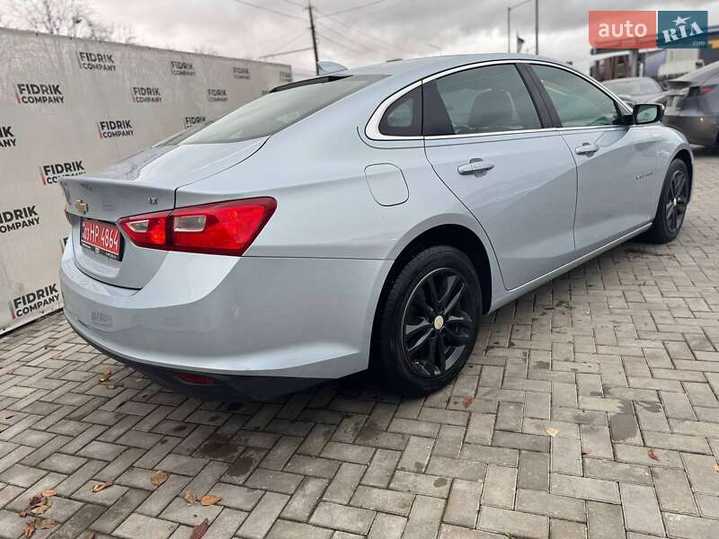 Седан Chevrolet Malibu 2017 в Луцке