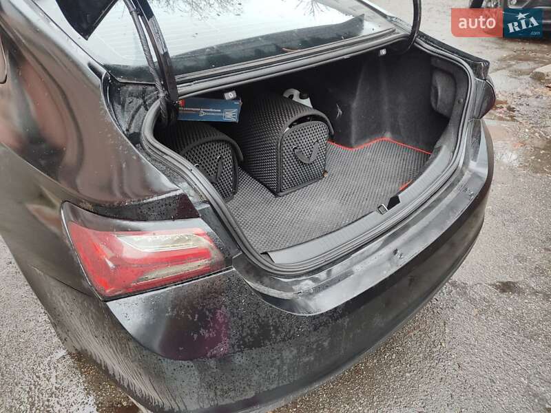 Седан Chevrolet Malibu 2019 в Киеве фото 18 Седан Chevrolet Malibu 2019 в Киеве