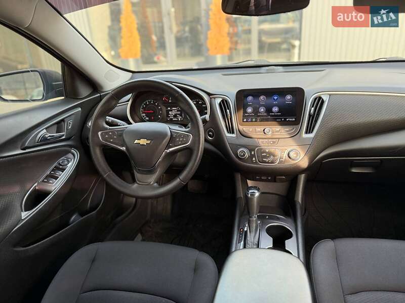 Седан Chevrolet Malibu 2020 в Киеве