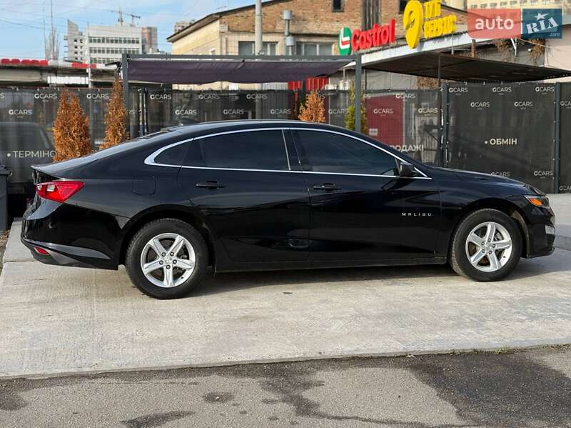 Седан Chevrolet Malibu 2020 в Киеве