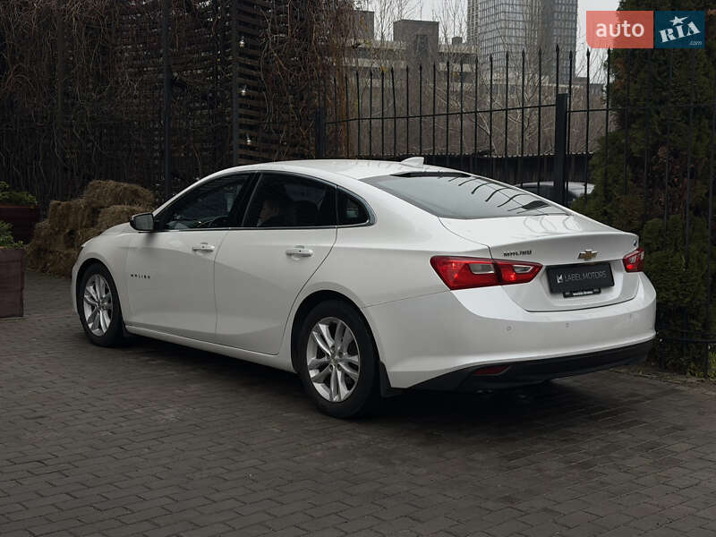 Седан Chevrolet Malibu 2016 в Києві