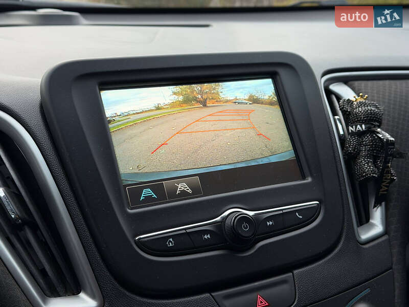 Седан Chevrolet Malibu 2017 в Кривом Роге