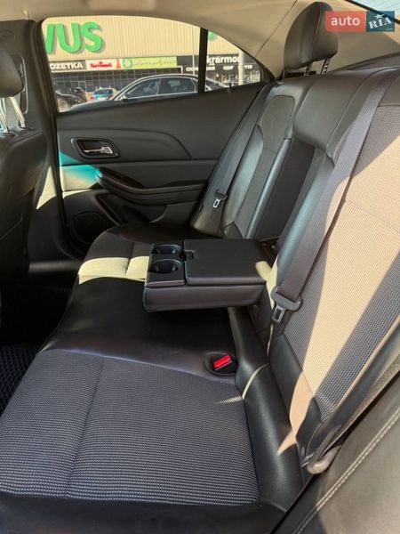 Седан Chevrolet Malibu 2015 в Киеве