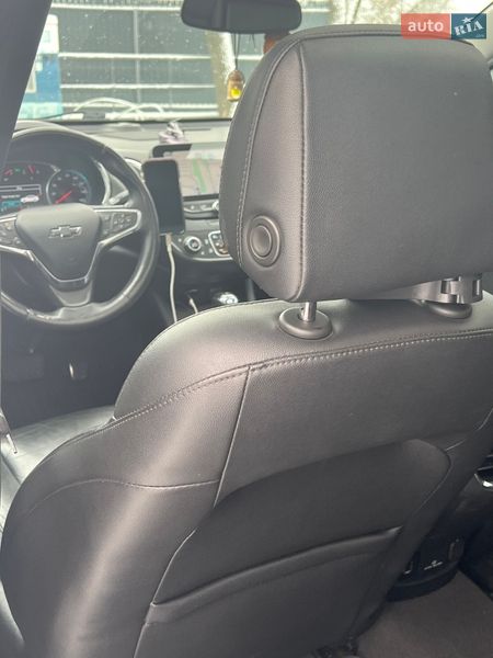 Седан Chevrolet Malibu 2017 в Киеве