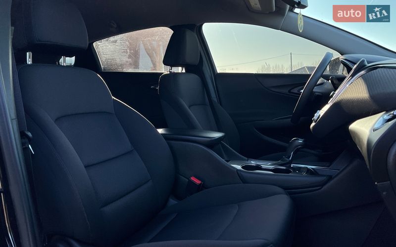 Седан Chevrolet Malibu 2017 в Коломые