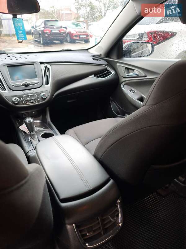 Седан Chevrolet Malibu 2018 в Кременчуці