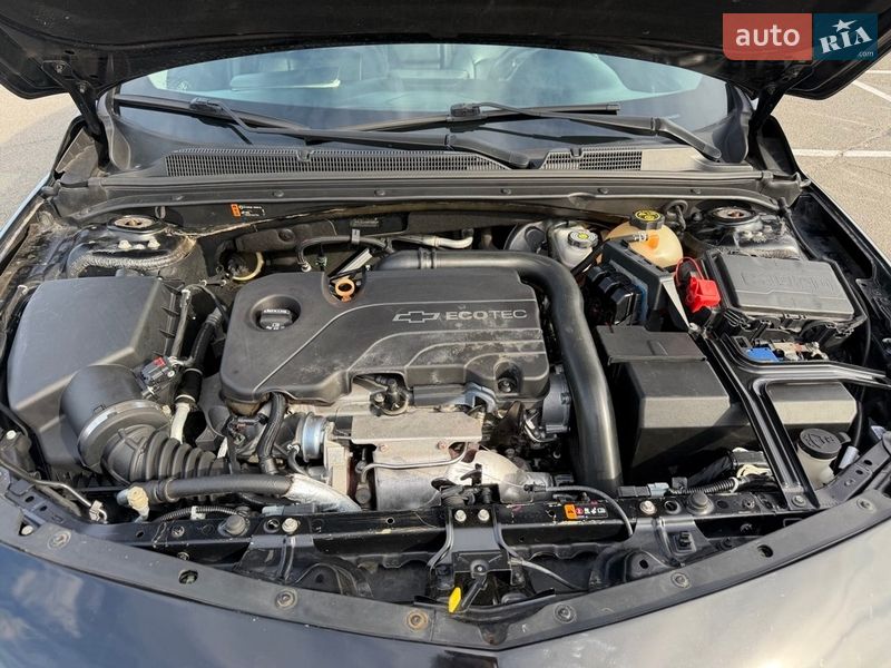 Седан Chevrolet Malibu 2016 в Киеве