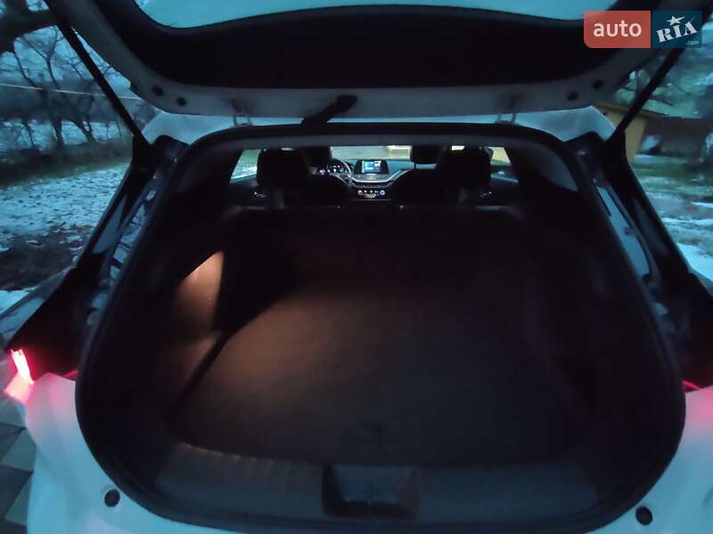 Позашляховик / Кросовер Chevrolet Menlo 2022 в Чернівцях