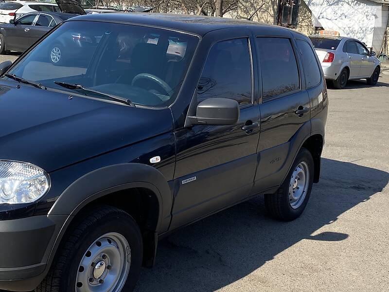Позашляховик / Кросовер Chevrolet Niva 2015 в Черкасах