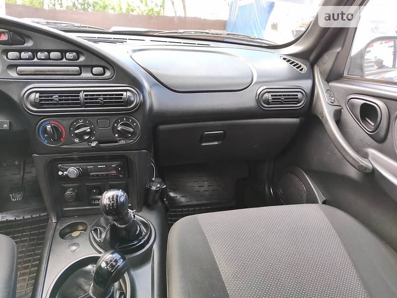 Позашляховик / Кросовер Chevrolet Niva 2012 в Кривому Розі фото 18 Позашляховик / Кросовер Chevrolet Niva 2012 в Кривому Розі