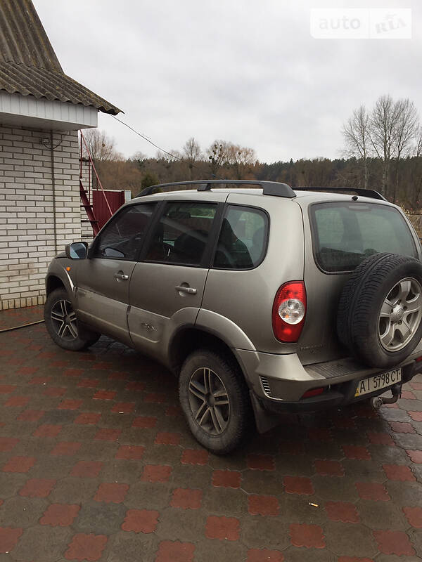 Позашляховик / Кросовер Chevrolet Niva 2011 в Білій Церкві