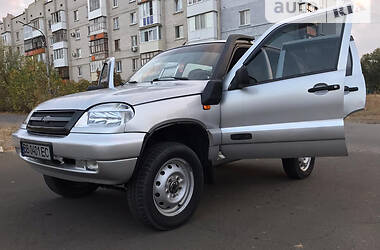 Внедорожник / Кроссовер Chevrolet Niva 2004 в Северодонецке