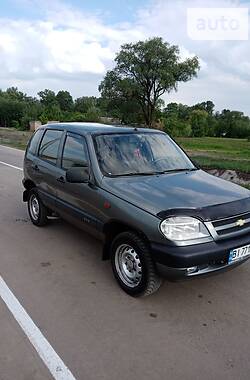 Внедорожник / Кроссовер Chevrolet Niva 2005 в Решетиловке