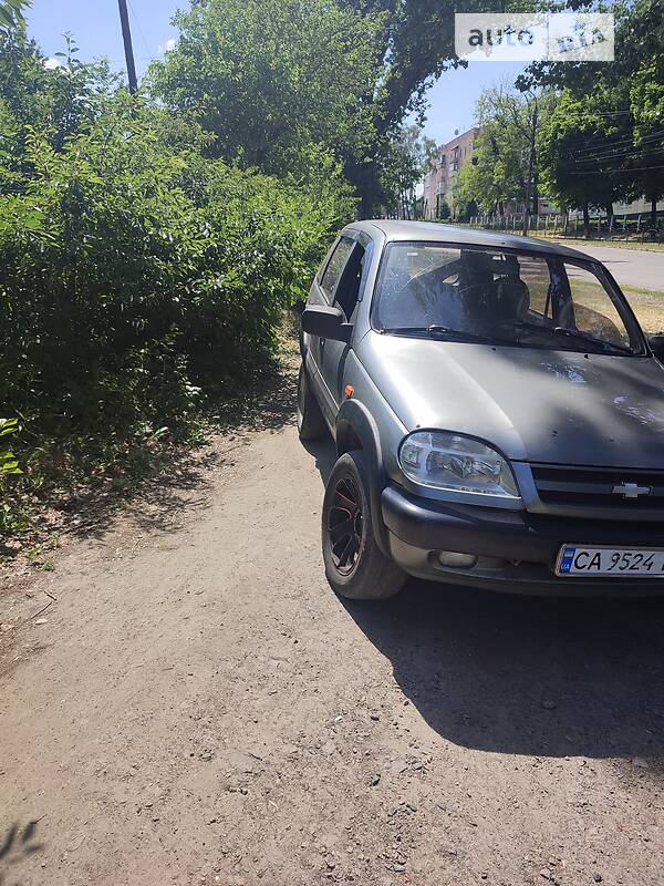 Внедорожник / Кроссовер Chevrolet Niva 2007 в Тальном