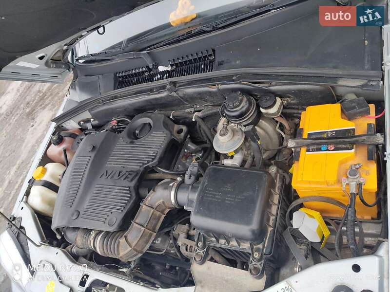 Позашляховик / Кросовер Chevrolet Niva 2015 в Тростянці