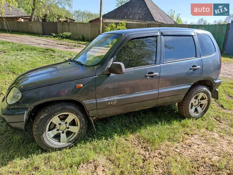 Позашляховик / Кросовер Chevrolet Niva 2007 в Богодухіву