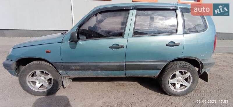 Позашляховик / Кросовер Chevrolet Niva 2005 в Лубнах