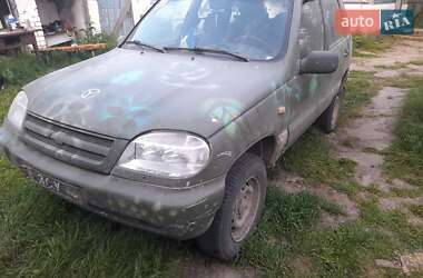 Внедорожник / Кроссовер Chevrolet Niva 2006 в Новоукраинке