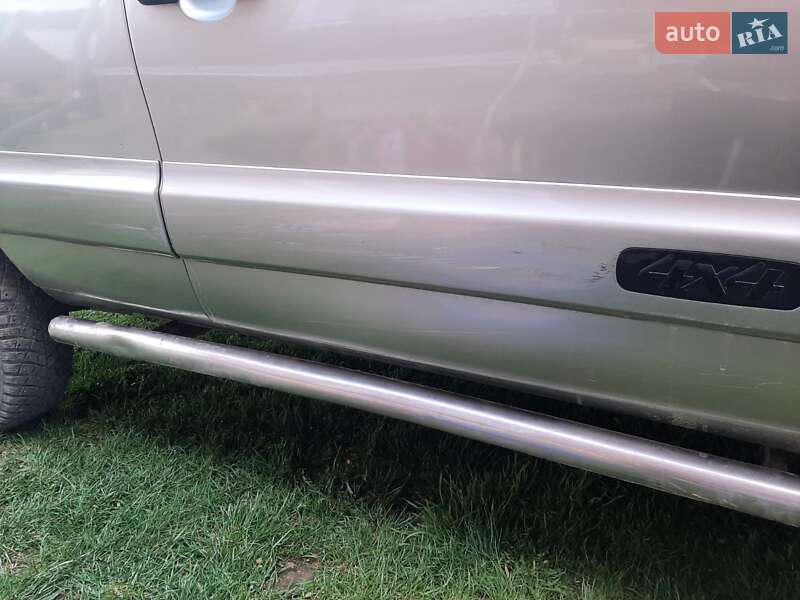 Позашляховик / Кросовер Chevrolet Niva 2007 в Косові