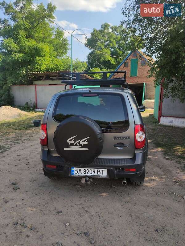 Позашляховик / Кросовер Chevrolet Niva 2009 в Кропивницькому