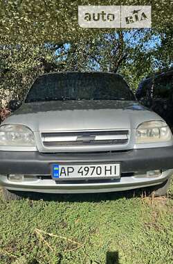 Внедорожник / Кроссовер Chevrolet Niva 2006 в Межевой