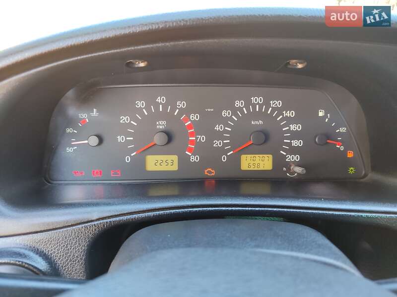 Внедорожник / Кроссовер Chevrolet Niva 2004 в Запорожье