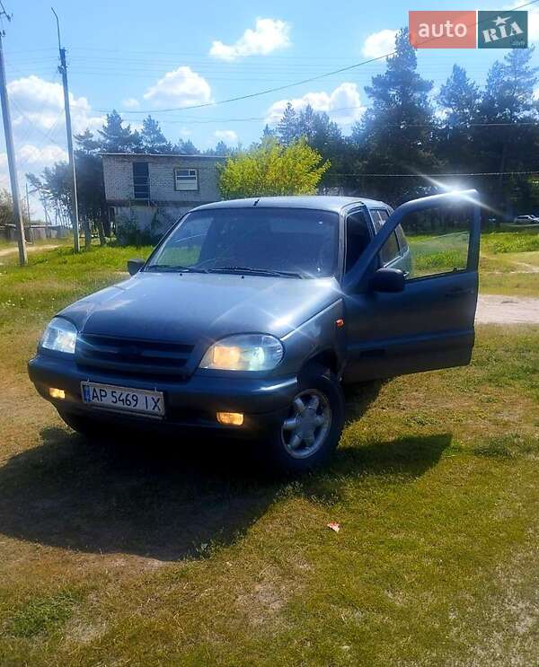 Внедорожник / Кроссовер Chevrolet Niva 2007 в Харькове