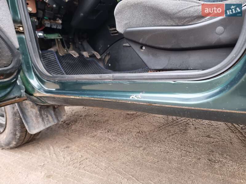 Позашляховик / Кросовер Chevrolet Niva 2004 в Врадіївці
