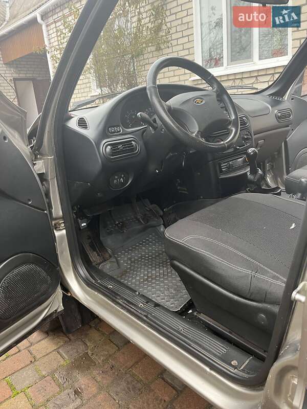 Внедорожник / Кроссовер Chevrolet Niva 2007 в Новомиргороде