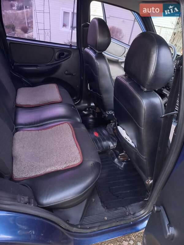Внедорожник / Кроссовер Chevrolet Niva 2007 в Яремче
