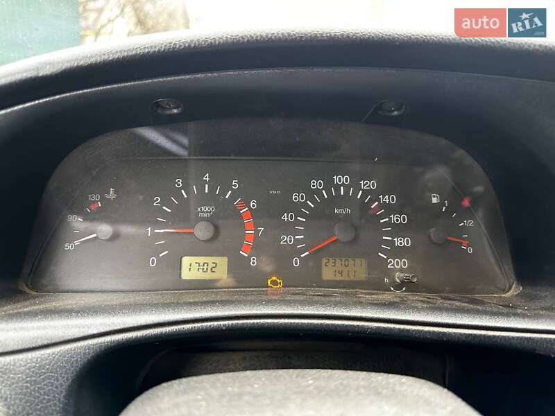 Внедорожник / Кроссовер Chevrolet Niva 2008 в Казанке