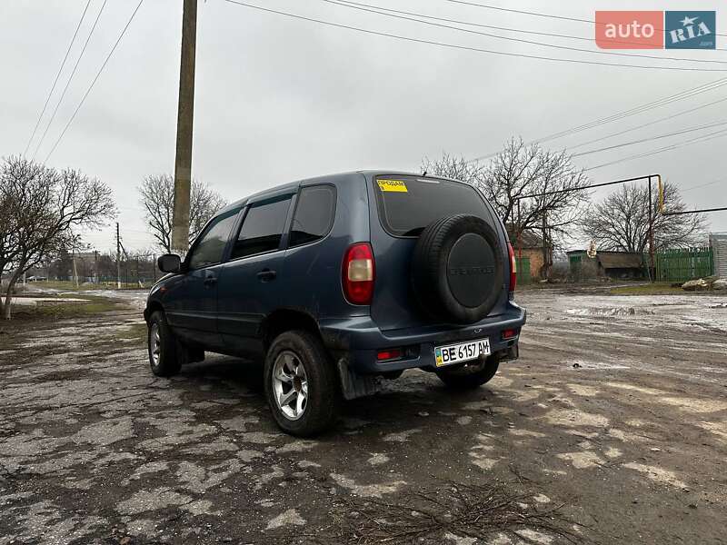 Внедорожник / Кроссовер Chevrolet Niva 2008 в Казанке