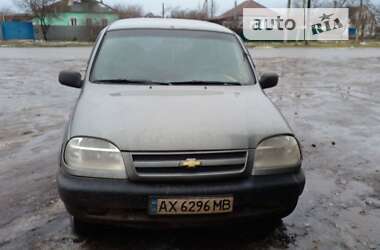 Внедорожник / Кроссовер Chevrolet Niva 2004 в Шевченкове