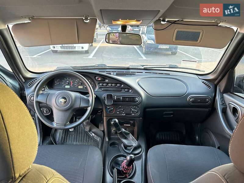 Позашляховик / Кросовер Chevrolet Niva 2013 в Львові