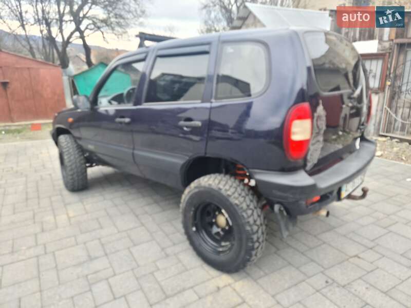 Позашляховик / Кросовер Chevrolet Niva 2005 в Тячеві