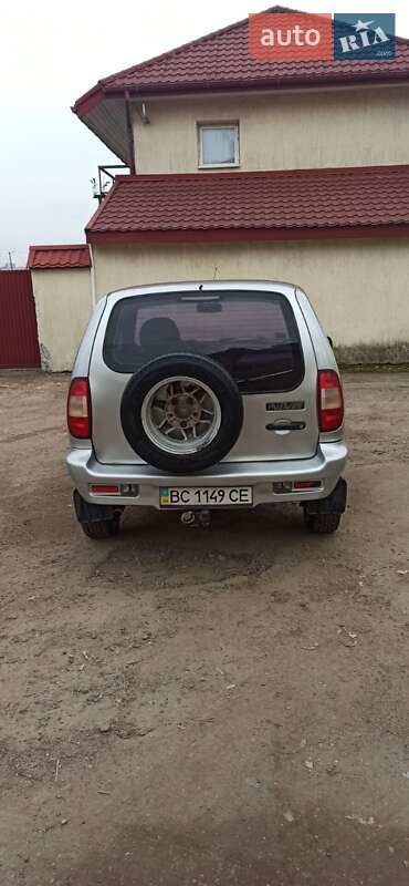 Внедорожник / Кроссовер Chevrolet Niva 2004 в Львове