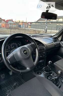 Внедорожник / Кроссовер Chevrolet Niva 2015 в Тернополе